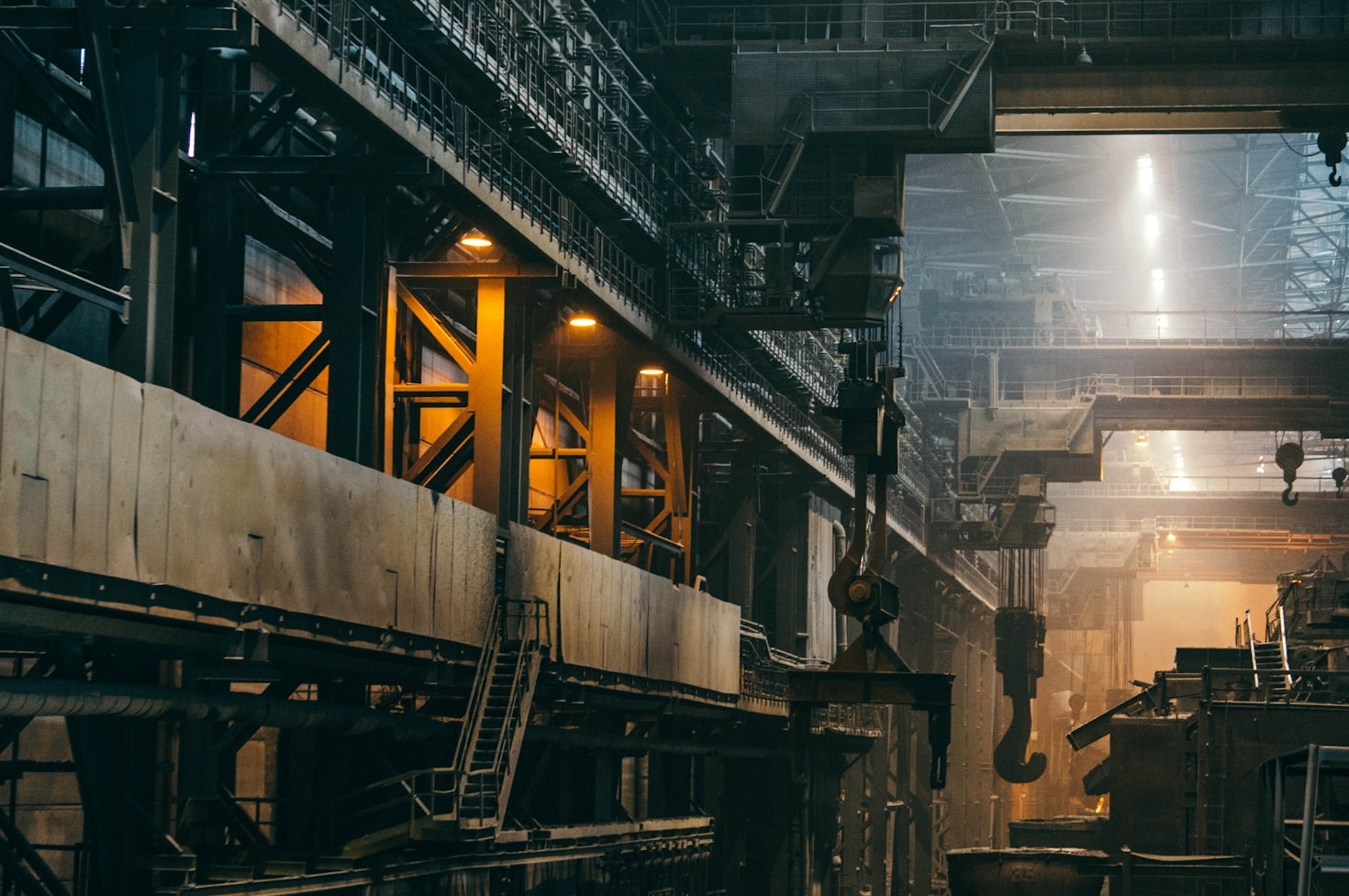 Cómo la normativa afecta a las cubiertas industriales
